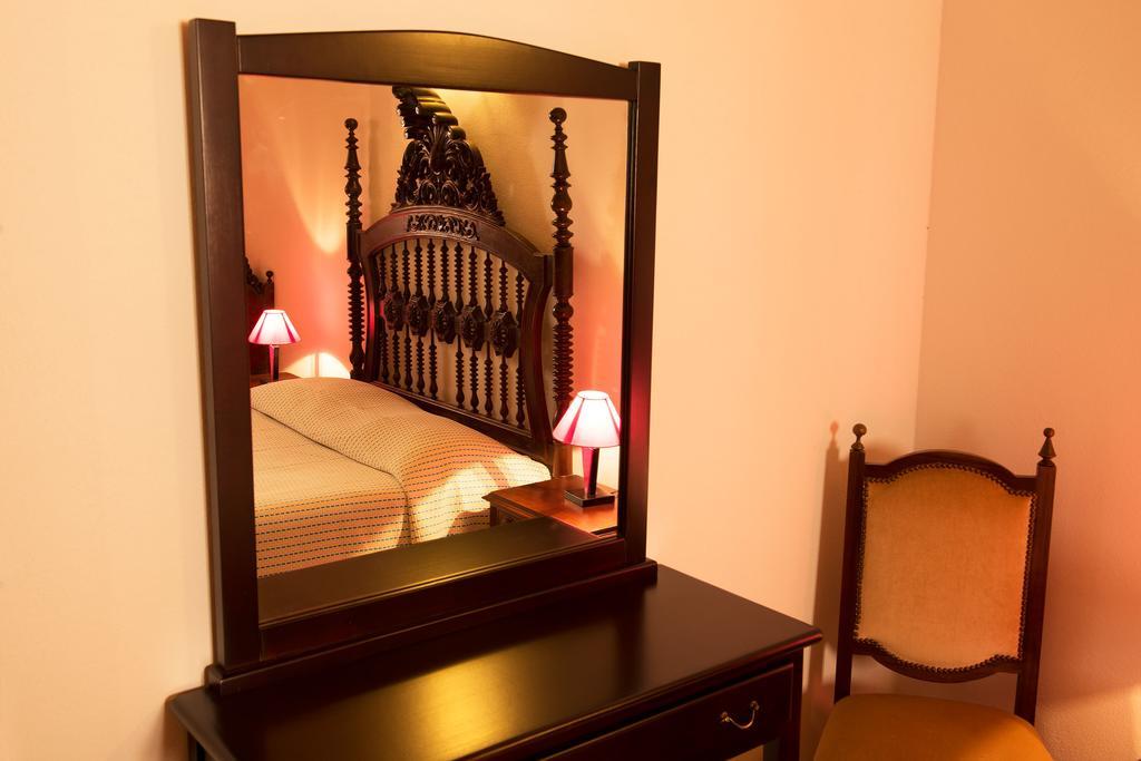 Recanto Da Ribeira Casas De Campo Monchique Zimmer foto